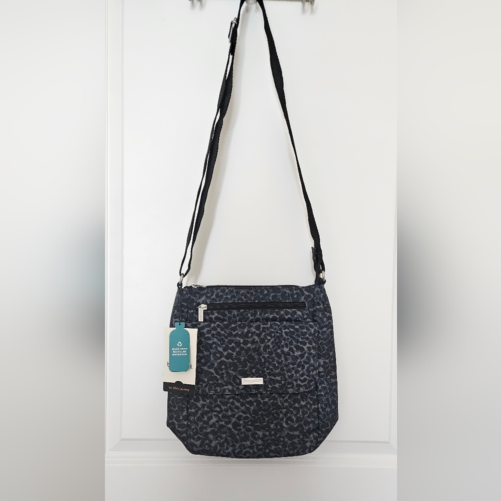 NWT Baggallini Crossbody